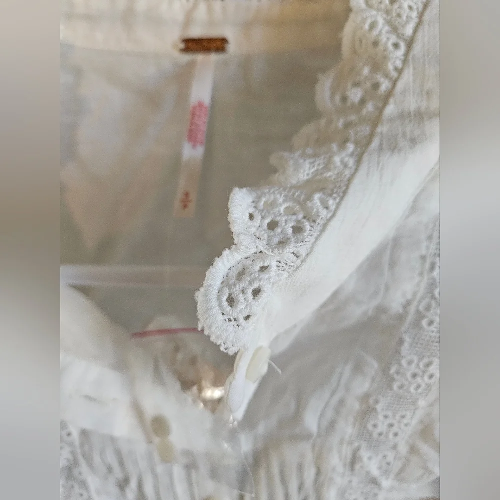 Free People White Lace Top 🤍 - Picture 4 of 12